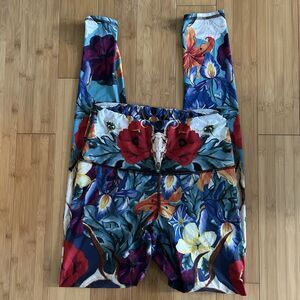 Yoga Democracy Floral Cow Skull Print Lightweight Leggings Womens Medium